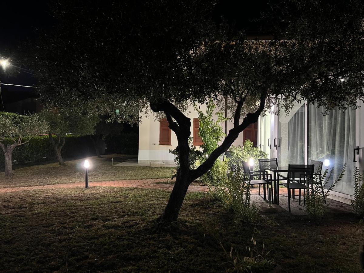 Aparthotel Abitatt Fosdinovo Exteriér fotografie