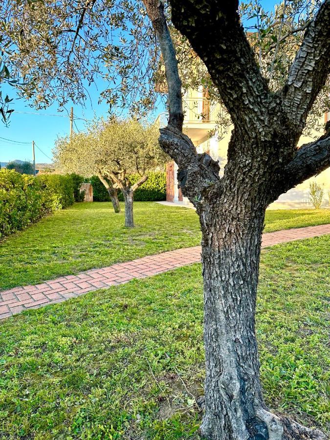 Aparthotel Abitatt Fosdinovo Exteriér fotografie