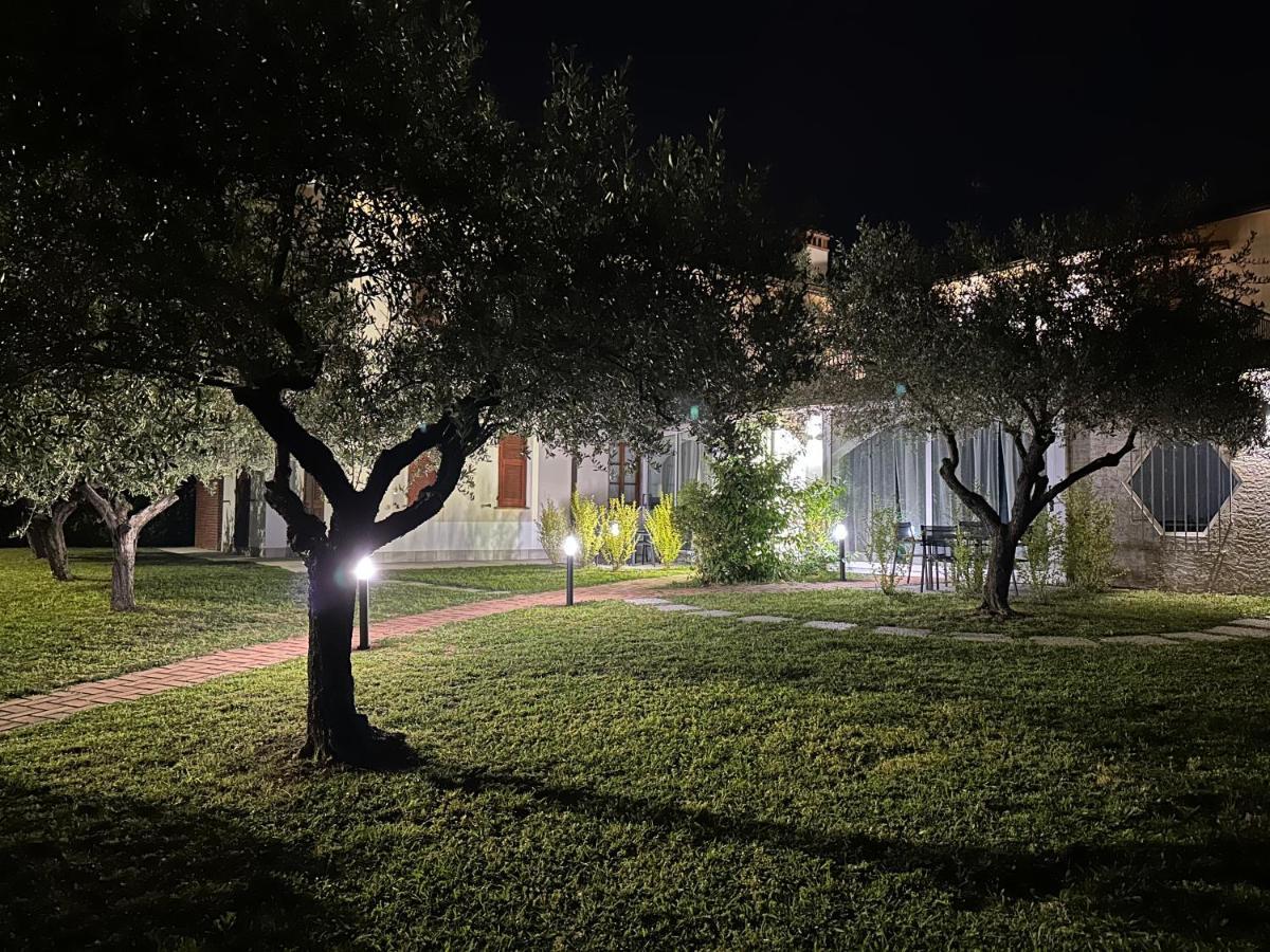 Aparthotel Abitatt Fosdinovo Exteriér fotografie